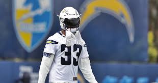 Derwin James Great Pic - Chargers rookie Derwin James determined to be a leader on defense