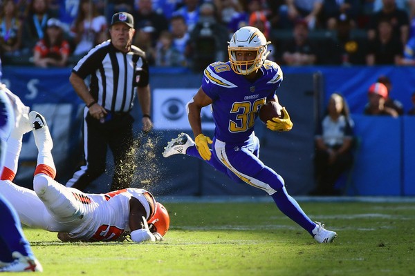 Chargers D stays hot and shuts down Browns 19-10