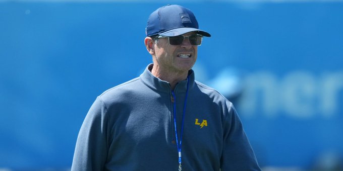 Chargers fall to 0-4 in Seattle as identity crisis continues